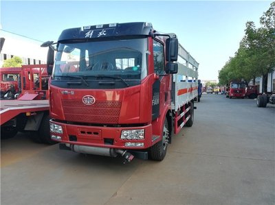 國六新規(guī)下危險品貨物運輸車整車價格變化及其影響因素分析